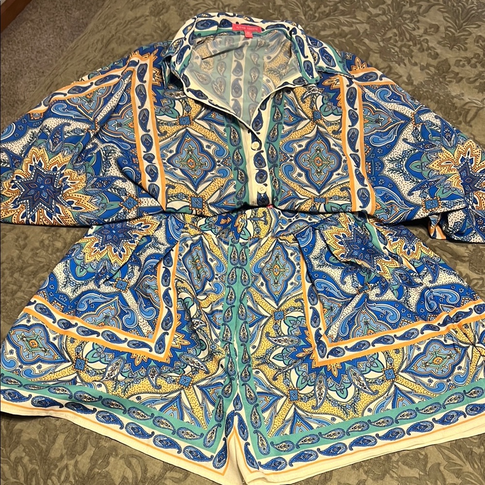 Flying Tomato Paisley Print Matching Set